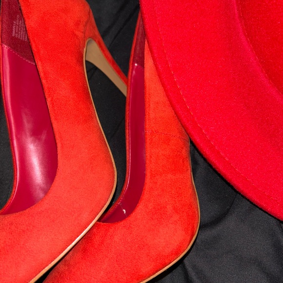Fiery/Orangish Heels - Picture 6 of 7